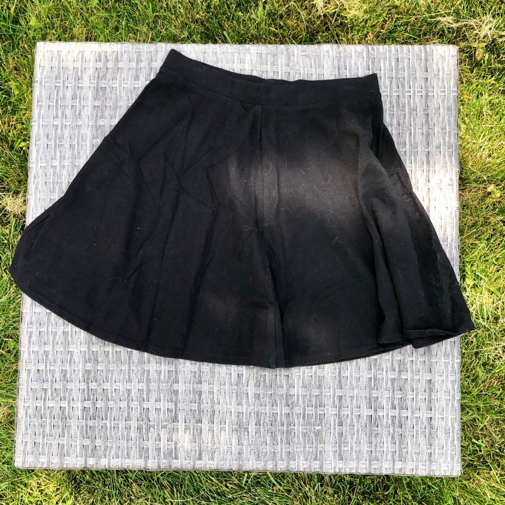 Black-Skater Skirt